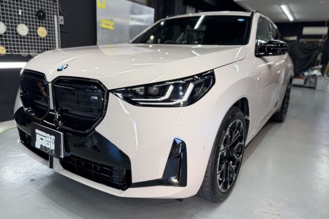 BMW X3 M50 xDrive(G43)デューングレーにダイヤⅡキーパーを施工。