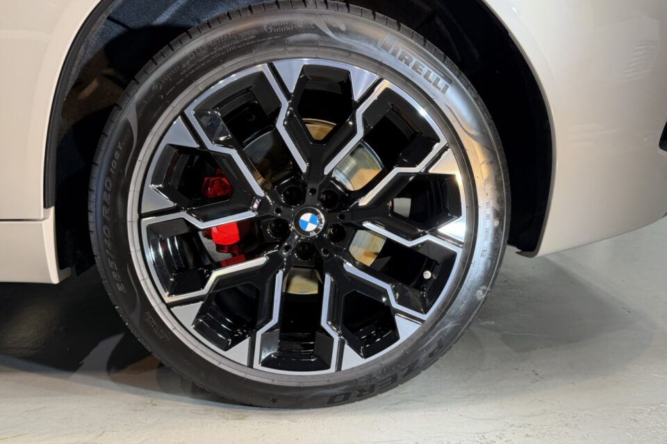 BMW X3 M50 xDrive(G43)デューングレーにホイールコーティングを施工。